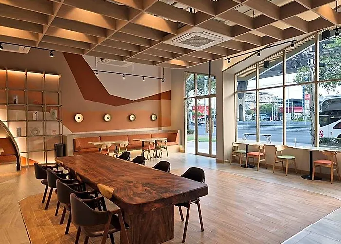 Hotel The Publyc 3*